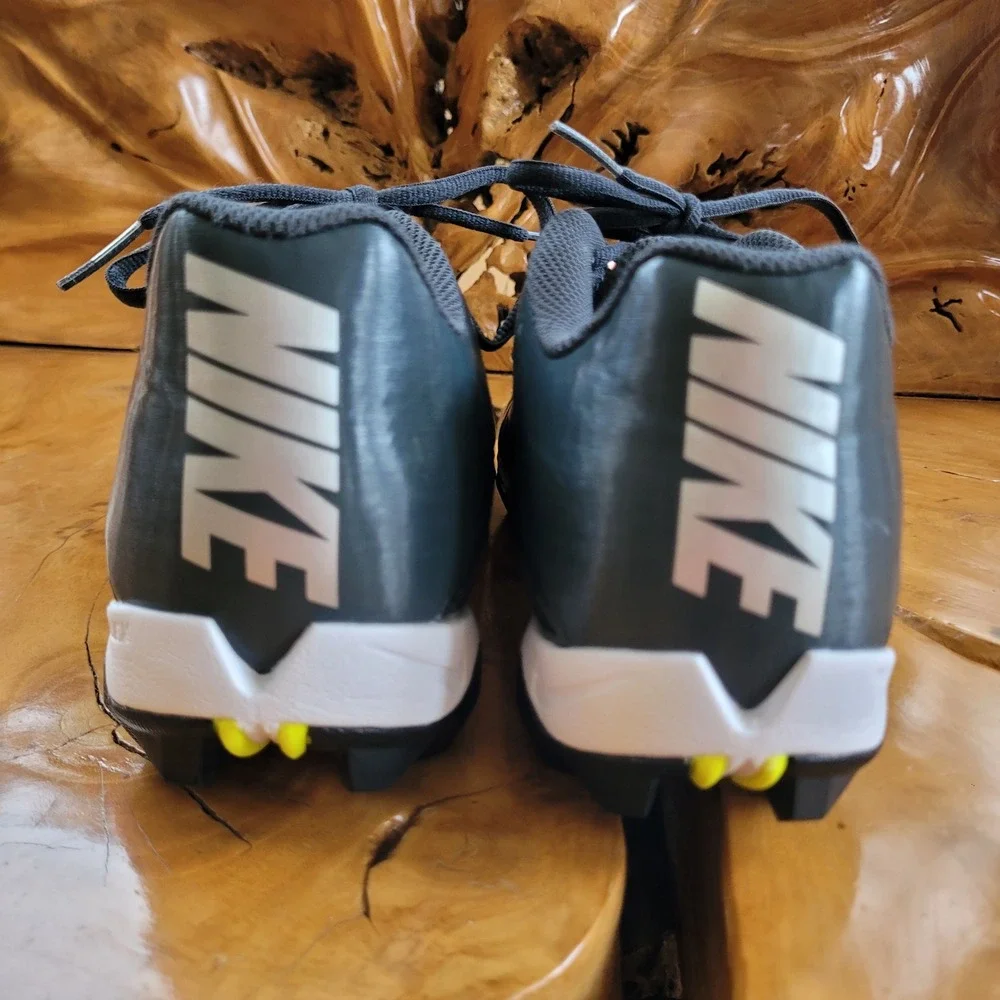 Nike Mens Vapor Shark 2 Cleats Size 10 Black Silver Football Athletic Shoes - Picture 3 of 14